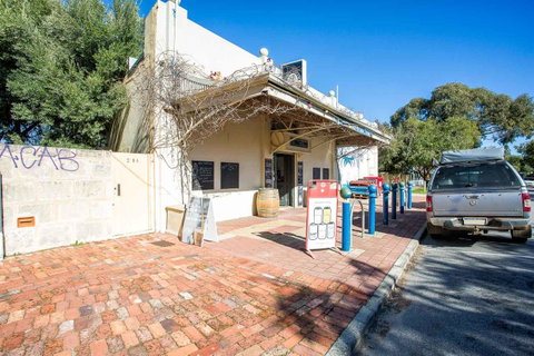 Fremantle Coastal Stay - 1 Bedroom Central Apartment - Tourism Bookings 12