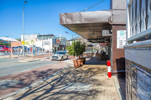 Fremantle Coastal Stay - 1 Bedroom Central Apartment - Tourism Bookings 13