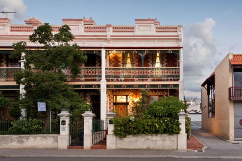 Annie's Victorian Terrace Accommodation Fremantle - Tourism Bookings 30