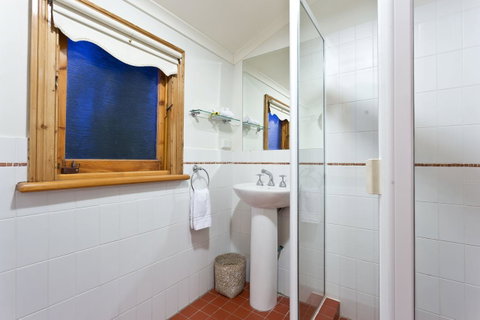 Annie's Victorian Terrace Accommodation Fremantle - Tourism Bookings 27
