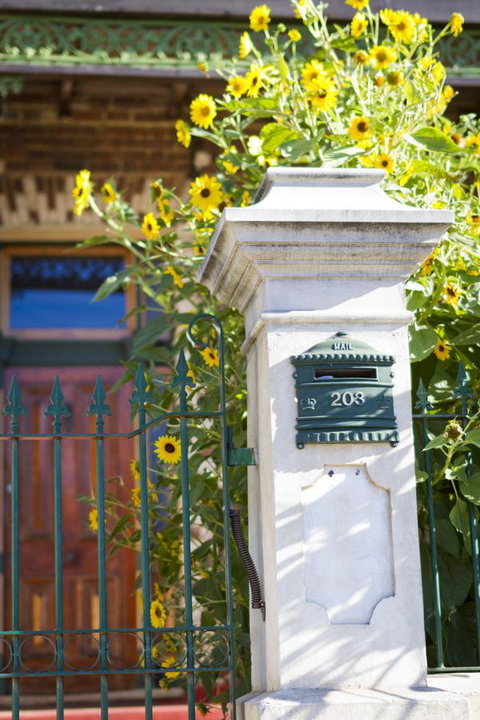 Annie's Victorian Terrace Accommodation Fremantle - Tourism Bookings 1