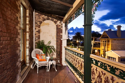 Annie's Victorian Terrace Accommodation Fremantle - Tourism Bookings 18