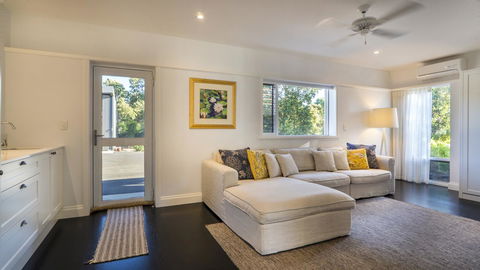 The White House At Wallcliffe Farms - Events Australia 6