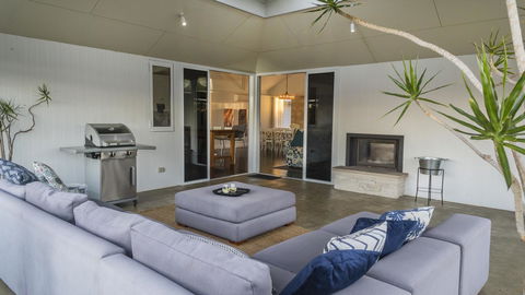 The White House At Wallcliffe Farms - Events Australia 5