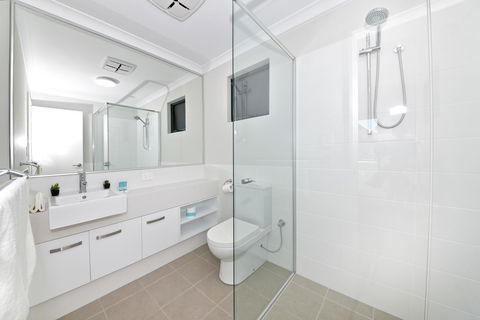 Modern Apartment Redcliffe Near Perth Airport: 0126 - Events Australia 14
