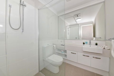 Modern Apartment Redcliffe Near Perth Airport: 0126 - Events Australia 13