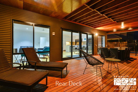 8 Kestrel Place - PRIVATE JETTY & POOL - Events Australia 16