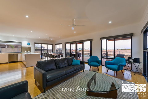 8 Kestrel Place - PRIVATE JETTY & POOL - Events Australia 1