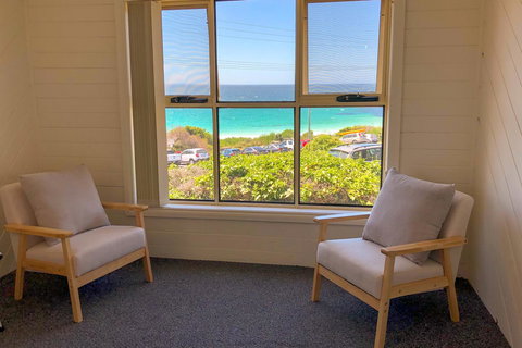 BINALONG BEACH COTTAGE Beachfront At Bay Of Fires Next To Restaurant - Events Australia 3