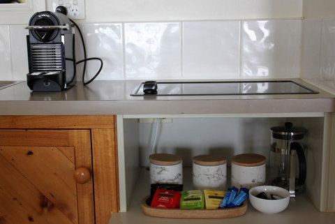 BINALONG BEACH COTTAGE Beachfront At Bay Of Fires Next To Restaurant - Events Australia 11