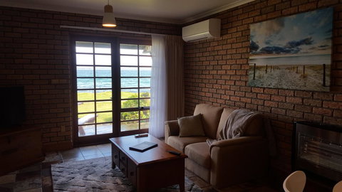 Stanley Village Waterfront Accommodation - Accommodation Europe 2