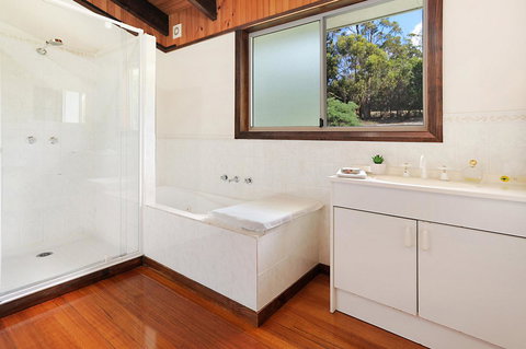 Harvey Farm Lodge - Accommodation Europe 13