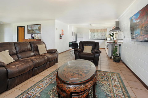 Harvey Farm Lodge - Accommodation Europe 17