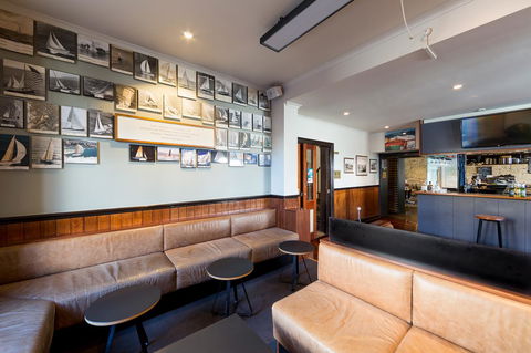Customs House Hotel - Accommodation Europe 1