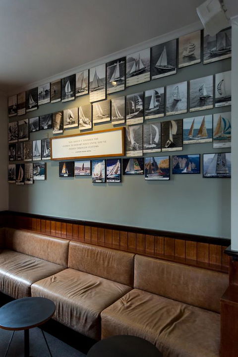 Customs House Hotel - Accommodation Europe 21