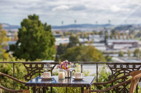 Coach House Launceston - Tourism Bookings 27