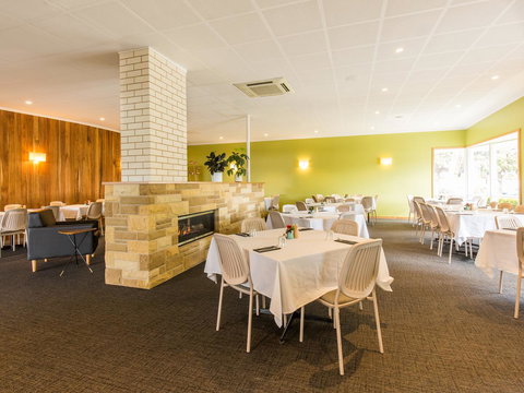 Riverfront Motel & Villas - Events Australia 24