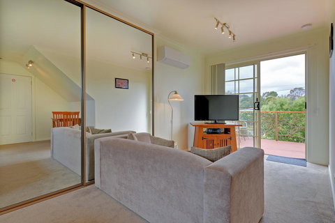 Aloft Boutique Accommodation - Accommodation Europe 10