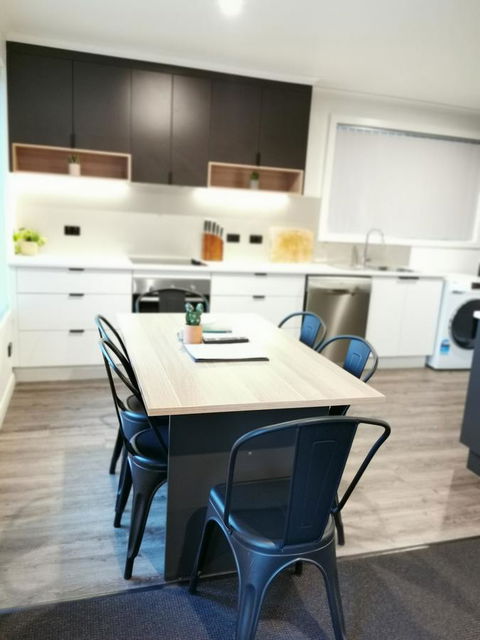 Youngtown Executive Apartments - 2BR Included, Free Parking & Wifi, Sofa Bed & Cot Fee Applies - Tourism Bookings 31