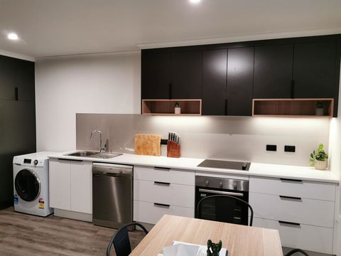 Youngtown Executive Apartments - 2BR Included, Free Parking & Wifi, Sofa Bed & Cot Fee Applies - Tourism Bookings 1