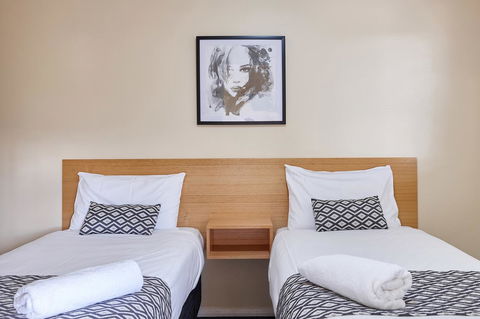 Elphin Serviced Apartments - Tourism Bookings 3