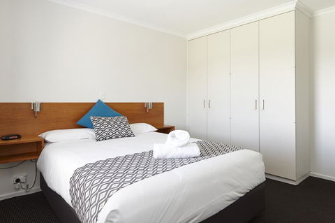 Elphin Serviced Apartments - Tourism Bookings 25
