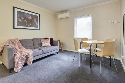 Elphin Serviced Apartments - Tourism Bookings 7