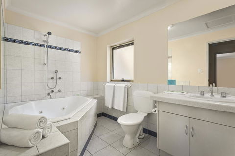 Elphin Serviced Apartments - Tourism Bookings 37