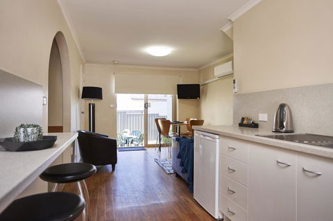 Elphin Serviced Apartments - Tourism Bookings 30