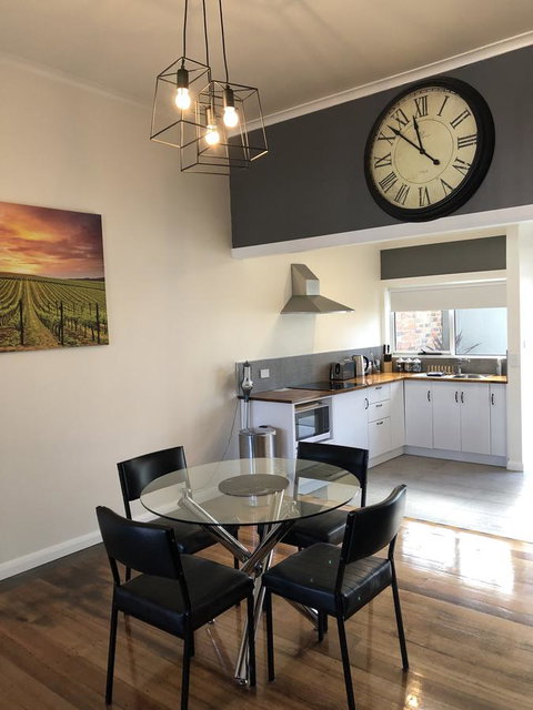 Apartment 5ive - Events Australia 1