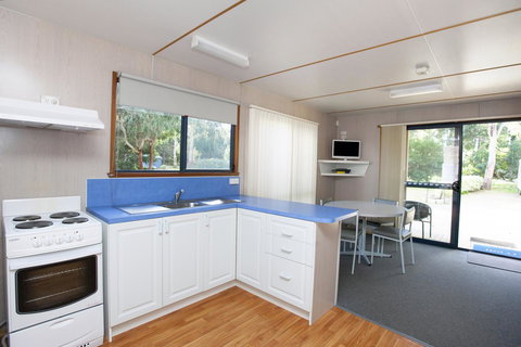 Seven Mile Beach Cabin And Caravan Park - Events Australia 8