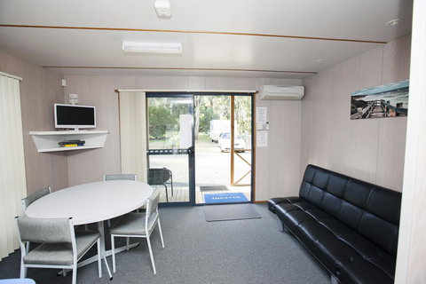 Seven Mile Beach Cabin And Caravan Park - Events Australia 12