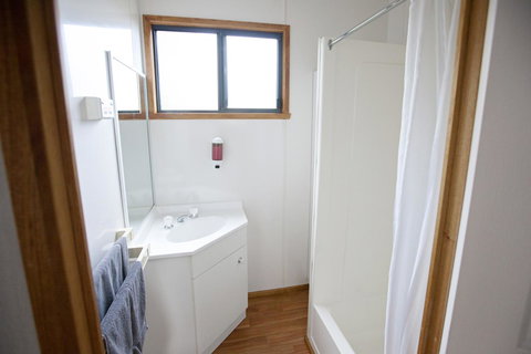 Seven Mile Beach Cabin And Caravan Park - Events Australia 10