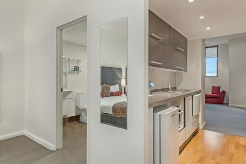 Mantra One Sandy Bay Road - Events Australia 9