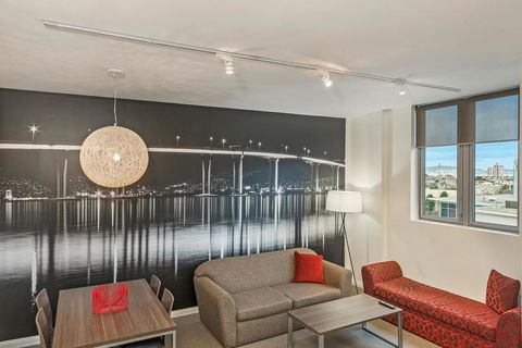 Mantra One Sandy Bay Road - Events Australia 16