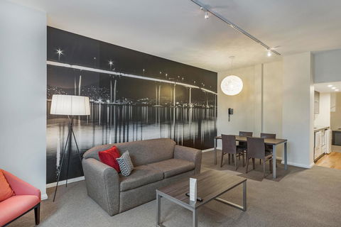 Mantra One Sandy Bay Road - Events Australia 6