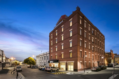 Hobart Waterfront Apartments - Accommodation Europe 4