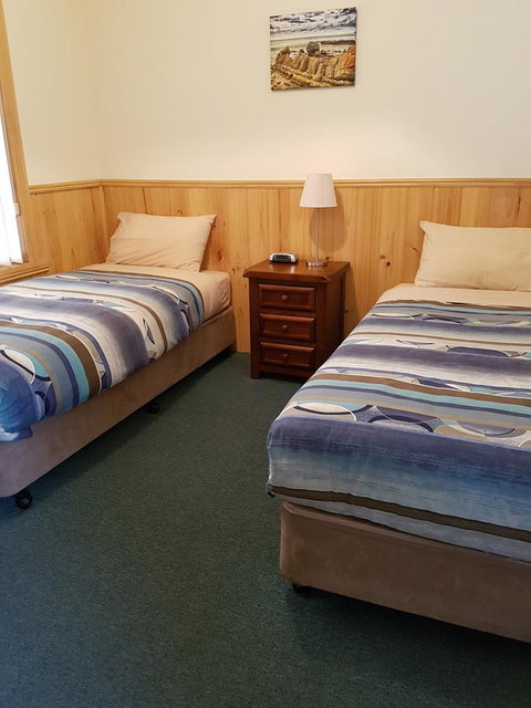 Driftwood Strahan Villas - Accommodation Europe 11