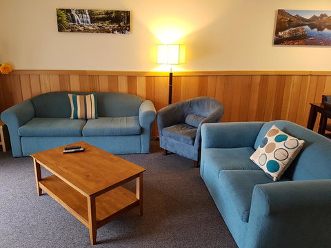 Driftwood Strahan Villas - Accommodation Europe 10