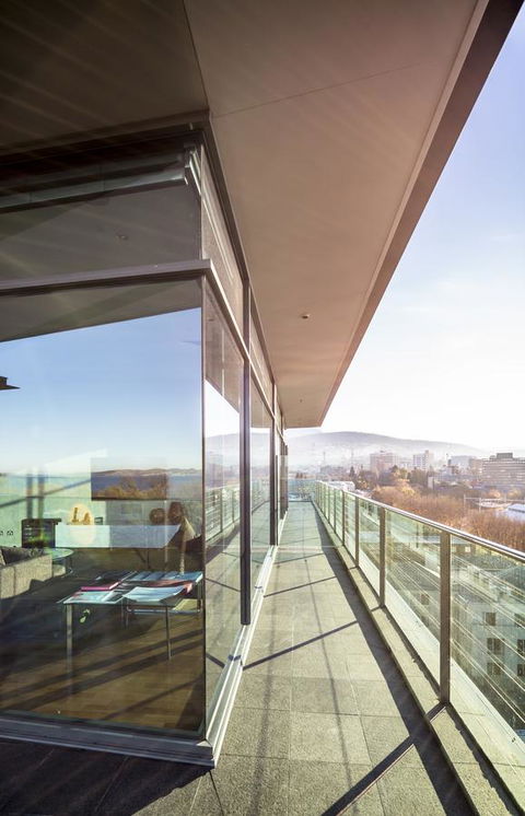 Lenna Of Hobart - Events Australia 31