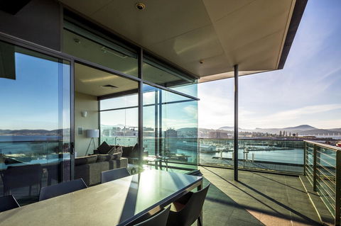 Lenna Of Hobart - Events Australia 32