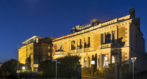 Lenna Of Hobart - Events Australia 0