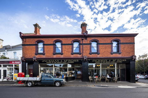 Lenna Of Hobart - Events Australia 15