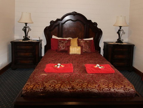 Kerrellie Cottages 2, 4 & 8 Reid Street - Tourism Bookings 4