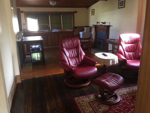 Kerrellie Cottages 2, 4 & 8 Reid Street - Tourism Bookings 15