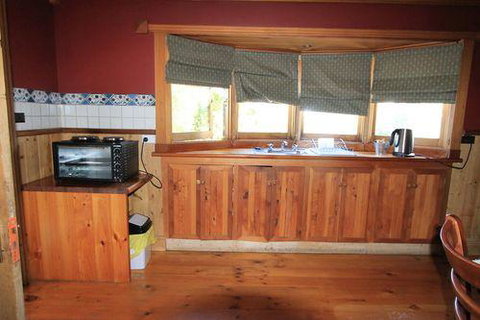 Kerrellie Cottages 2, 4 & 8 Reid Street - Tourism Bookings 14