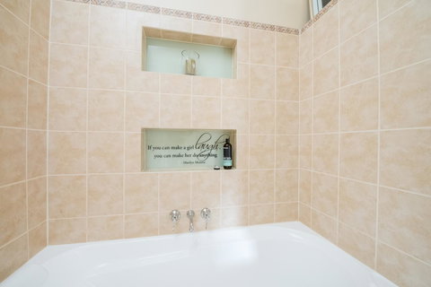 Jones On Wilson Boutique B&B - Events Australia 4