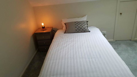 City Townhouse Walking Distance To City - Events Australia 7