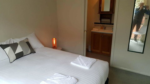 City Townhouse Walking Distance To City - Events Australia 3