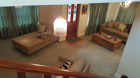 City Townhouse Walking Distance To City - Events Australia 8